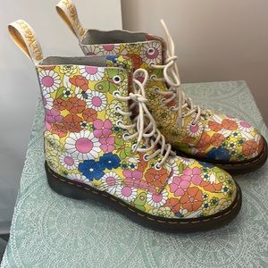 Dr. Martens Retro Daisy Floral Pascal Boot- very rare print